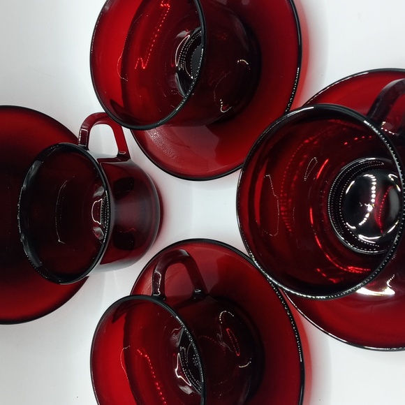 Vintage ARCOROC LUMINARC FRANCE RUBY RED TEA CUPS SAUCERS - 4 Sets - Picture 6 of 6